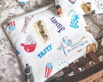 It's a Philly Thing Key Chain Wallet - Small Pouch - Coin Purse - Key Accessories - Philly Icons