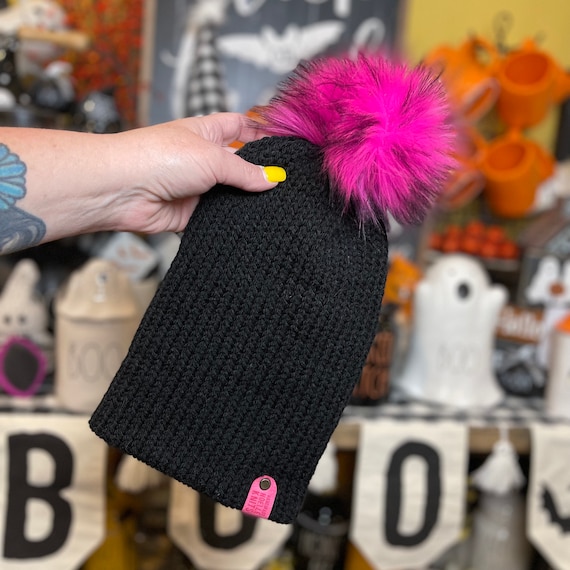 Black W/hotpink Pom-pink Tag Beanie 