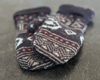 Maine-Made Magic: Upcycled Wool Mittens Lined with Cashmere for Sustainable Comfort. Medium and Large