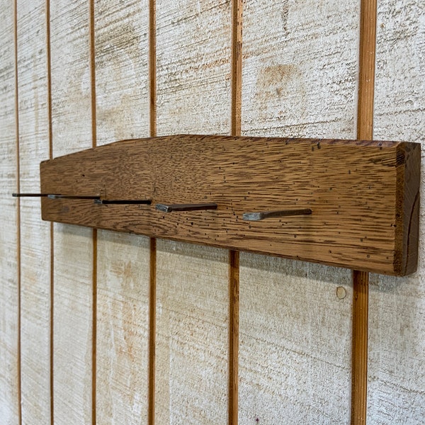 Reclaimed barnwood wall rack, key hook, entryway organizer, rustic farmhouse decor, rustic modern, key rack, leash rack