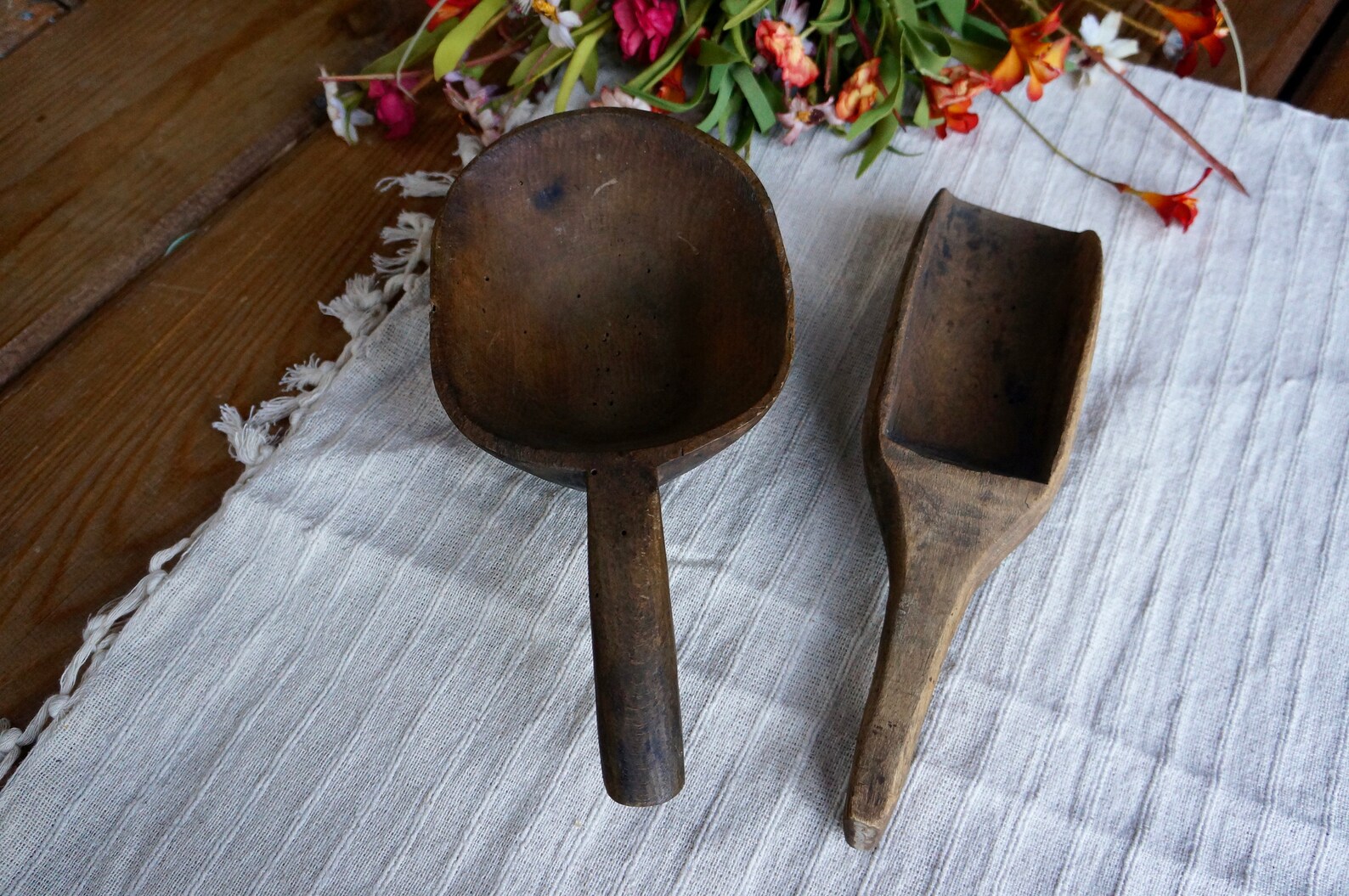 2 Antique wooden scoops old grain scoop shovel primitive Etsy