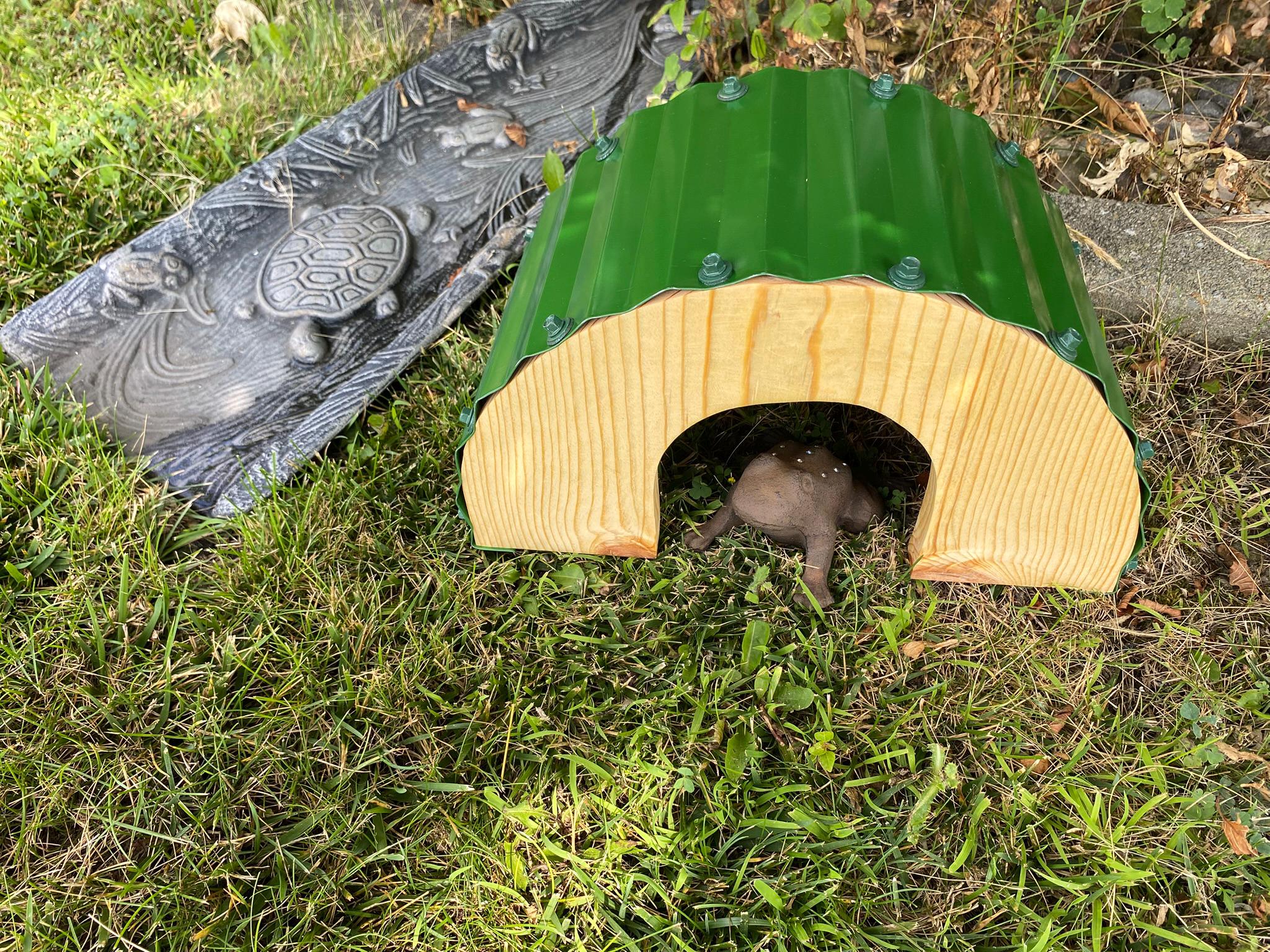 Toad Den Hobbit Hole Toad House / Frog House / Reptile Den Hide / Lizard House ...