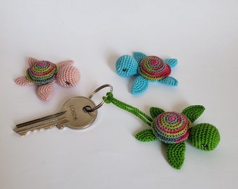 Schildkröte mit Schlüsselringbefestigung, Amigurumi-Kawaii-Miniatur-Häkeltier, Party- oder Dankeschön-Geschenk, handgefertigt in der Bretagne