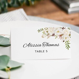 Modelo de cartão de lugar, cartão de lugar para impressão, cartões de assento, números de mesa, cartões de lugar de casamento, flores brancas, Templett, #A053
