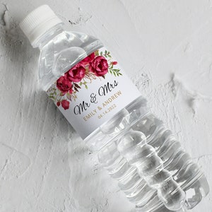 Étiquettes rouges de bouteille d'eau de mariage, étiquettes de bouteilles rouges, bouteille d'eau de mariage imprimable, fleurs rouges, Templett, # A015