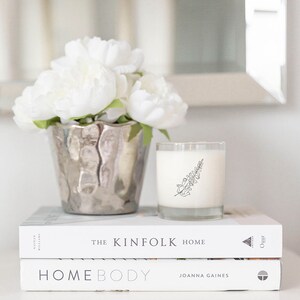 August Birth Flower Soy Candle: Gladiolus Scented Rocks Glass afbeelding 7