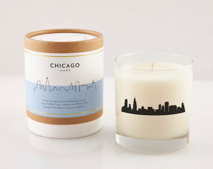 Chicago Skyline Soy Candle: Floral Scent, Reusable Rocks Glass
