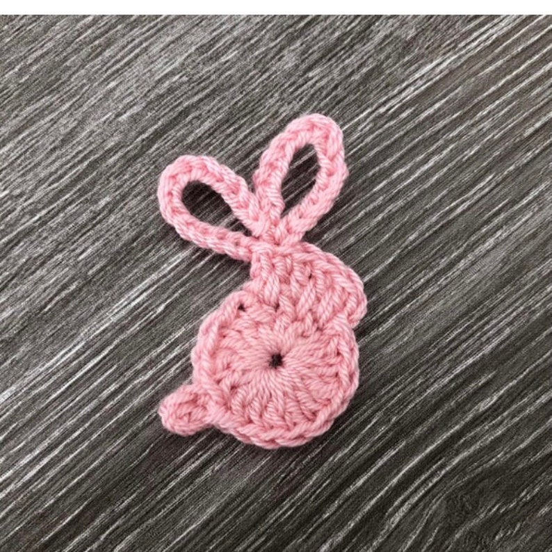 Mini bunny crochet pattern Easter table decor. Easy to follow primitive crochet bunny applique pattern. Cute Easter crochet patterns image 1
