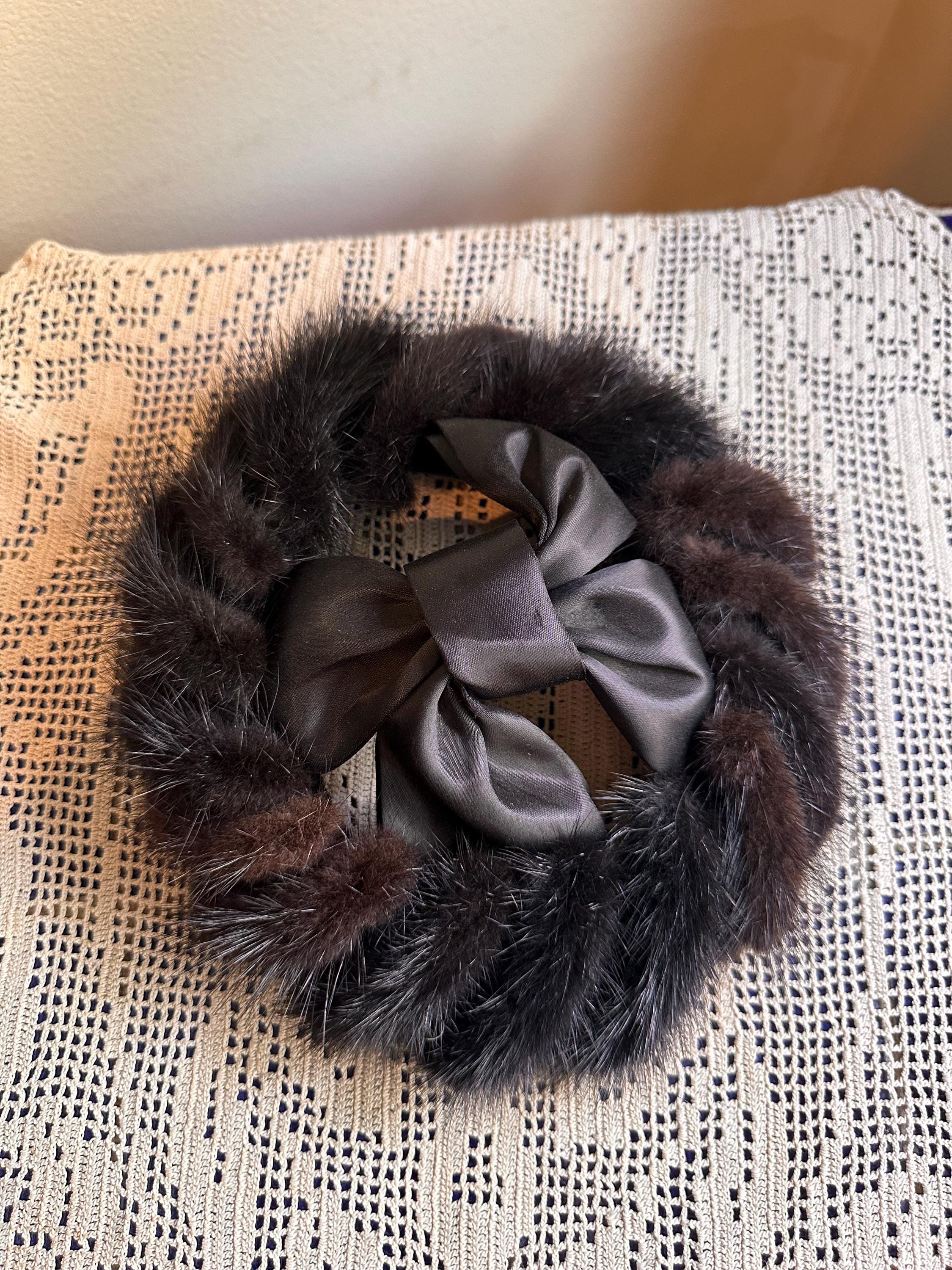 Black Mink Fur and Silk Ribbon Halo Cocktail Hat With Black  display picture 3