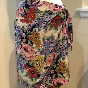 Silk Sarong Skirt in Beautiful Floral Print by Anne Klein -  Size 8
