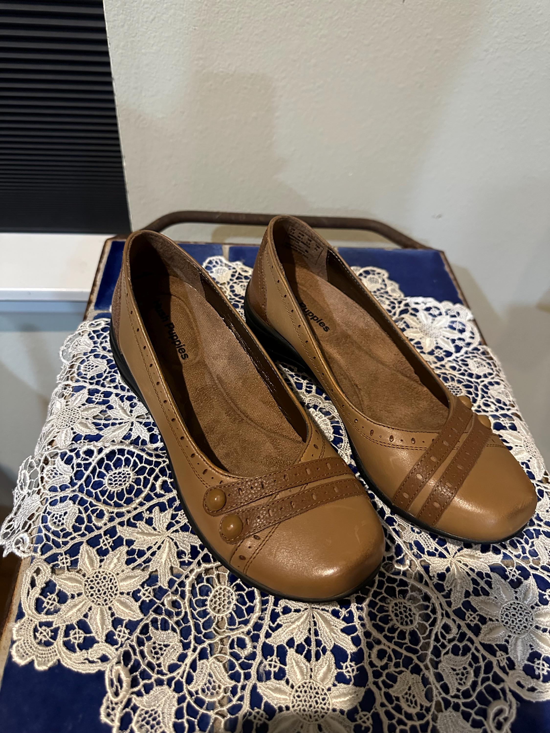 Sandales Plates Hush Puppies Femme - Cuir Marron - Taille 6.5 M (US) - Bout Ouvert - Excellent état, Presque Neuves