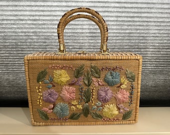 Woven Straw Box Handbag w/ Embroidered Pastel Flowers c.1960