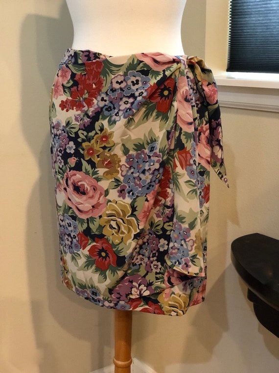 Anne Klein Silk Sarong Skirt in Beautiful Floral … - image 6