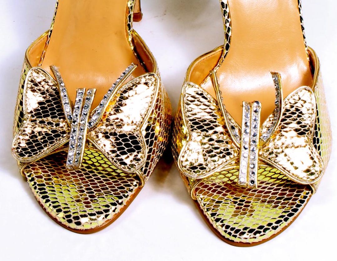 Sandalias de vestir vintage de piel de serpiente dorada con