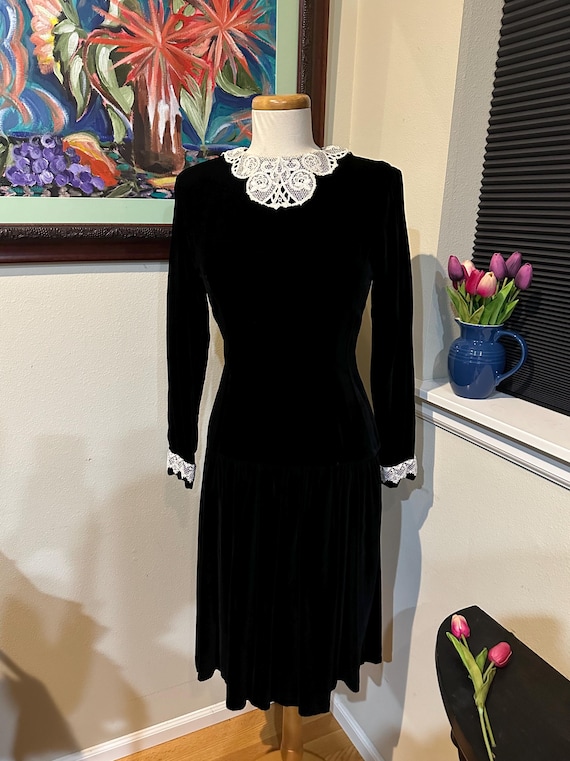 Ameri　MILA VELOUR CUT DRESS Ameri（アメリ）の「MILA VELOUR CUT DRESS（ワンピース）」 - WEAR