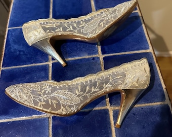 Gold Lace & Leather Evening/ Wedding Shoes  by Suart Weitzman / Cinderella Shoes - 7.5