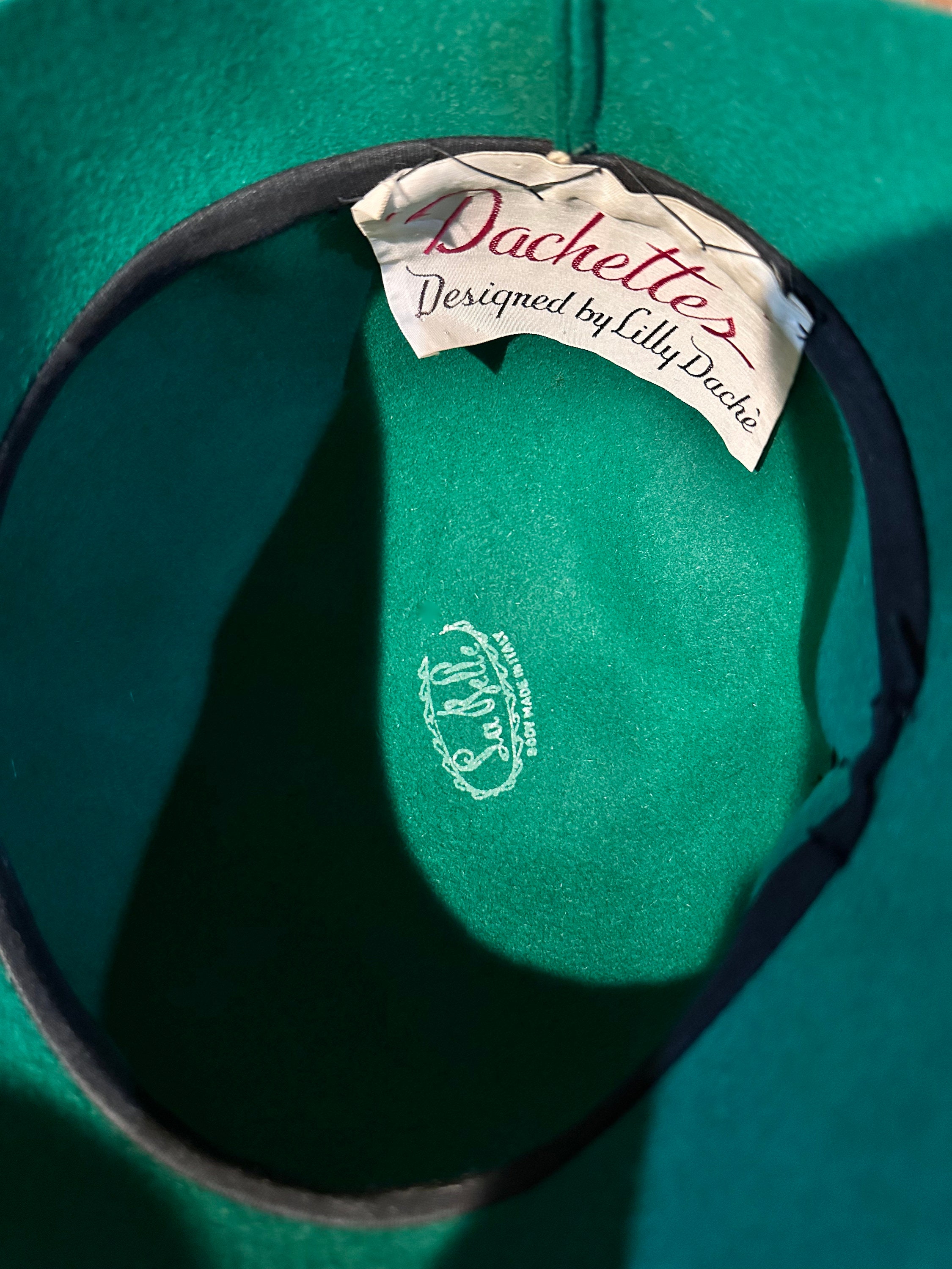 Dachette by Lily Dache Emerald Green Felt Cloche Hat - Etsy display picture 2