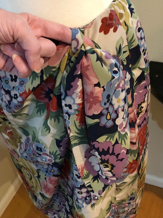 Anne Klein Silk Sarong Skirt in Beautiful Floral … - image 5