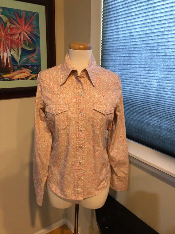 Lady's Pink Western Shirt, Floral Print, Pearl Sna
