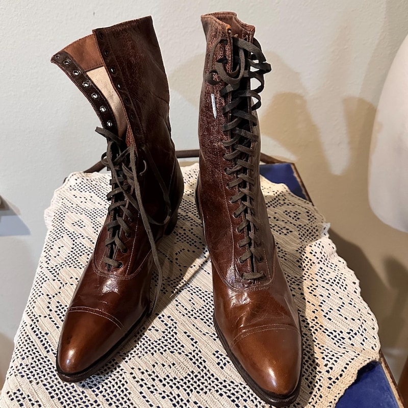 Slouch Leather Lace Up Boots - Brown