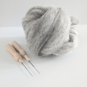 2 Felting Needle Holders , Free Fiber,  Felting Supplies,  Felting Tools,  Wooden Handle,  Needle Felting,  Felting Crafts