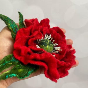 Felted Red Poppy Brooch – Large Merino Wool Flower Pin with Silk Accents – Handmade Gift