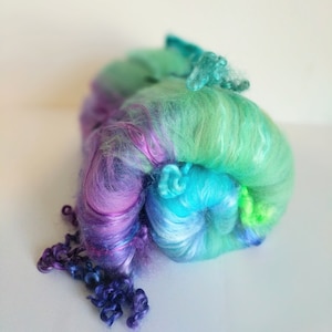 Art Batt, Carded Fibers,  Gradient Batt,  Art Yarn,  Art Batt,   Spinning Fibers,  Felting Wool,  Spinning Wool,  Gradient, Merino Batt,