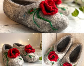 Red Poppy Felted Slippers, Gray Wool Slippers, House Shoes, Warm Soft Slippers, Hand Felted Wool Shoes, Wet Felted Slippers,Natural Footwear