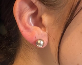 Pendientes de botón esféricos de plata de ley vintage de los años 70