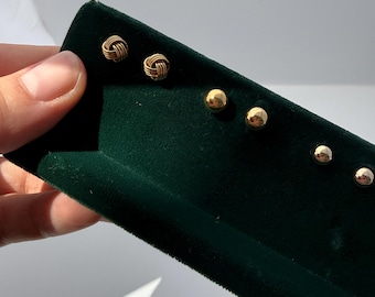 Pendientes de botón Monet vintage de los años 70 en tono dorado, bisutería.