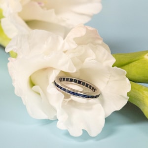 1930&#39;s Art Deco Platinum & Blue Sapphire Eternity Ring, Size 6
