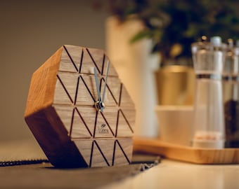 Tischuhr,Moderne Tischuhr,Eiche Tischuhr,Holz Tischuhr,Holz Tischuhr,Büro Tischuhr,Bürouhr,Design Tischuhr,Hexagon