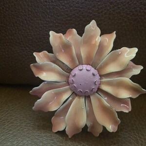 Vintage Flower Pin Enamel Pin Brooch Daisy Peach Pink Metal Flower