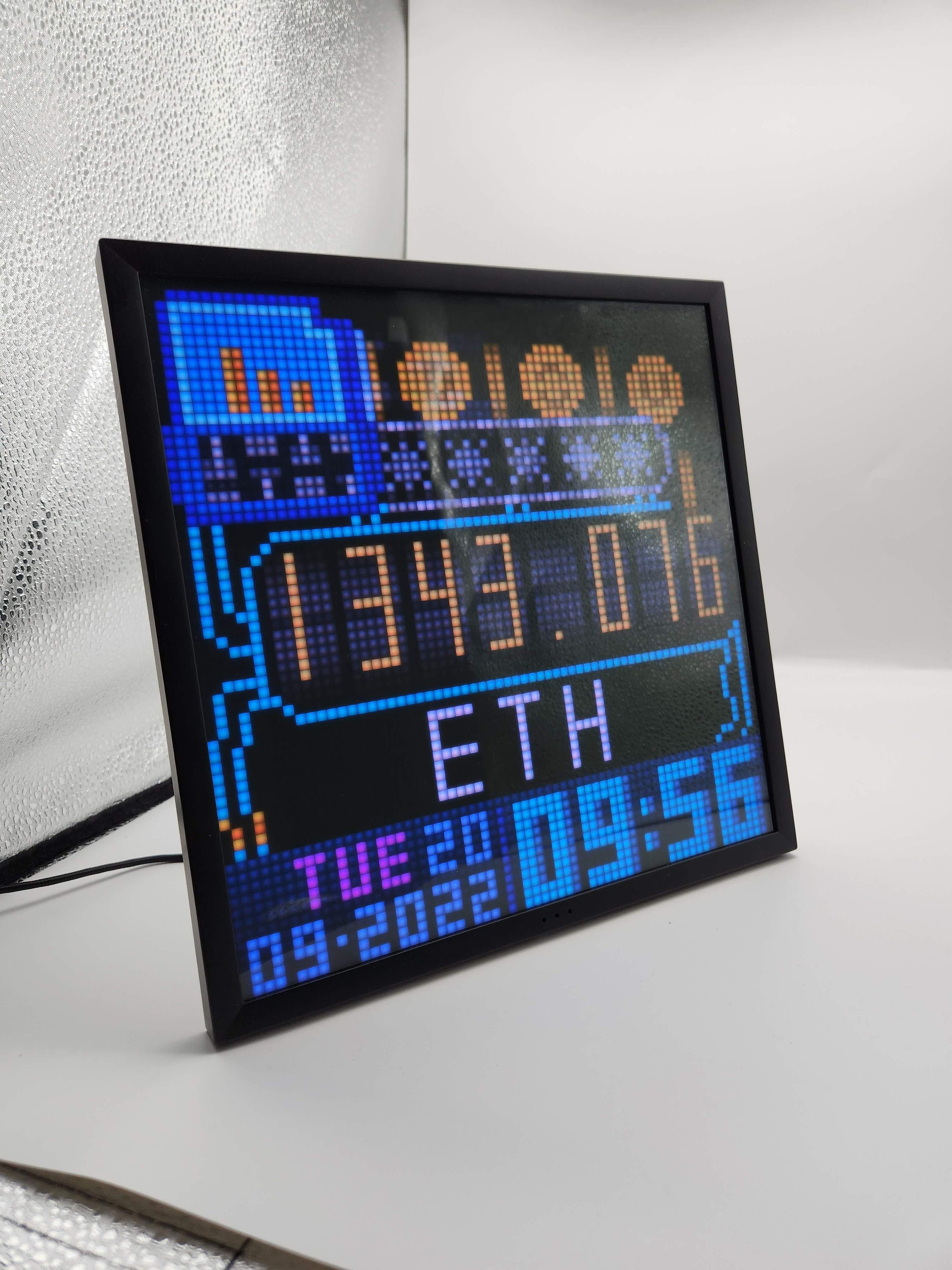 Pixel Digital Clock Pixel Display Crypto Ticker - Real-Time Bitcoin & Stock  Monitor With Weather, WiFi Connected Digital Clock Wifi Crypto Ticker