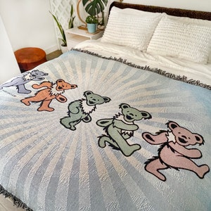 Pastel Bears Sunburst Woven Cotton Blanket