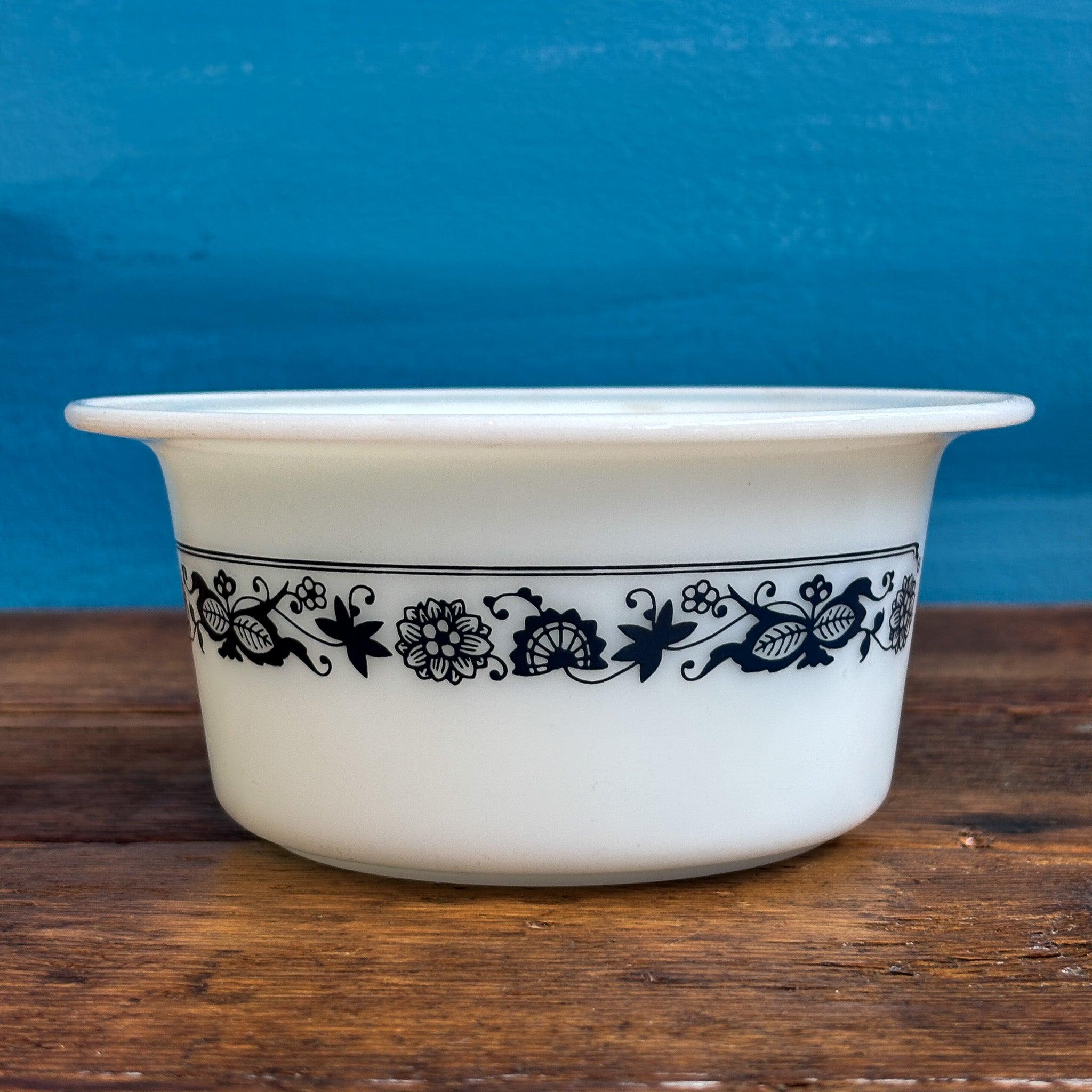 Vintage Pyrex Old Time Blue Margarine Tub