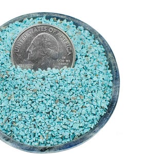 Rå sten grön turkos krossad december födelsesten grov ädelstenspulver helande kristall för smycken och hantverk