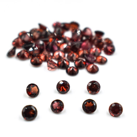 Natural Mozambique Garnet Gemstone Red Garnet Round Shape Stone