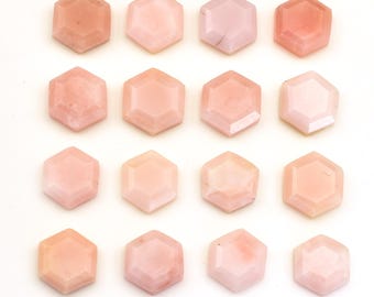 Ensemble de bijoux en forme de diamant et opale rose à tranches hexagonales et à dos plat