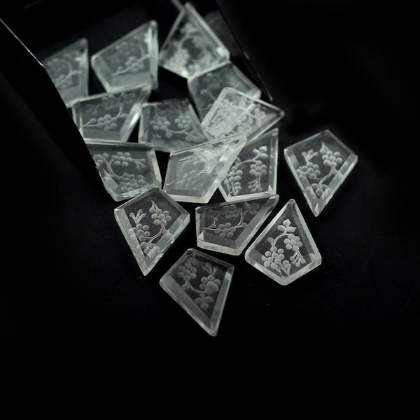 Crystal Quartz Diamond Cut Slice Flower Carved Loose Gemstone Drill Beads Healing Crystal Flat Slice Carving Gemstone Wholesale Beads Supply