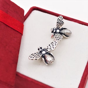 Sterling Silver Detailed Honey Bee Stud Earrings-Handcast Science Jewelry-Unique Science Melittology Gift-Christmas Gift