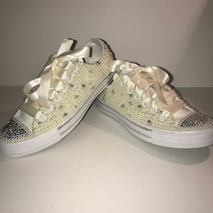 WOMEN&#39;S Off White/Silver Bling Converse All Star Chuck Taylor Sneakers Low-Top