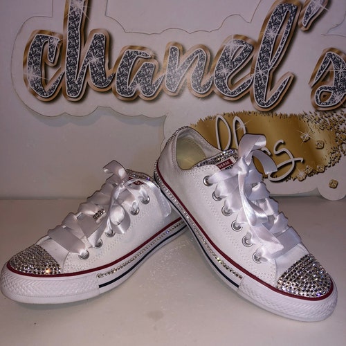 white clear converse