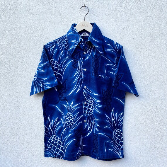 RARE Vintage REEF "Blue Pineapple Motive" Hawaiian