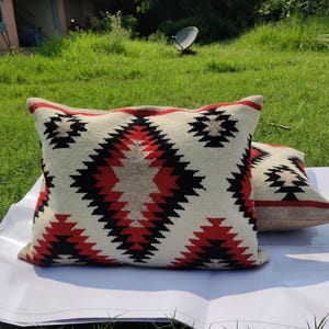 Capa de almofada em lã tecida à mão, 45,7 x 61 cm, estilo Navajo, com estampa do sudoeste americano, design nativo americano e zapoteca em formato de diamante.
