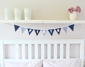 Pennant necklace with name navy blue garland