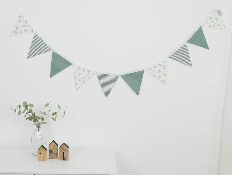 Cadena de banderines con nombre en eucalipto blanco-menta decoración habitación infantil en tela individualizada imagen 1