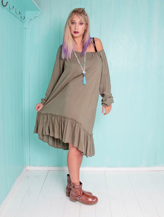 short loose dress with long sleeves
