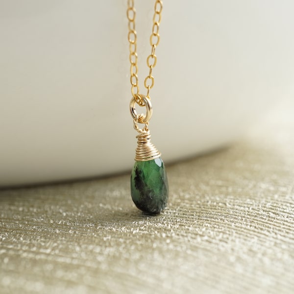 genuine emerald necklace, May birthstone necklace, personalised emerald gemstone necklace, emerald jewellery, May birthstone gift