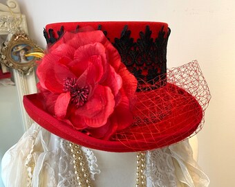 RED TOP HAT Netting and Lace